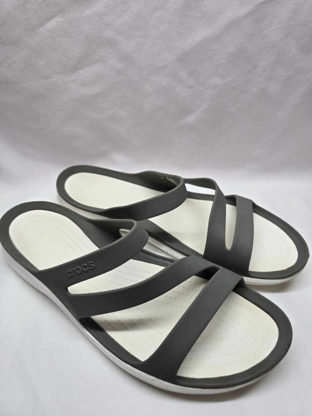 Crocs Women’s Swiftwater Sandals Grey/White Size 9 Lightweight